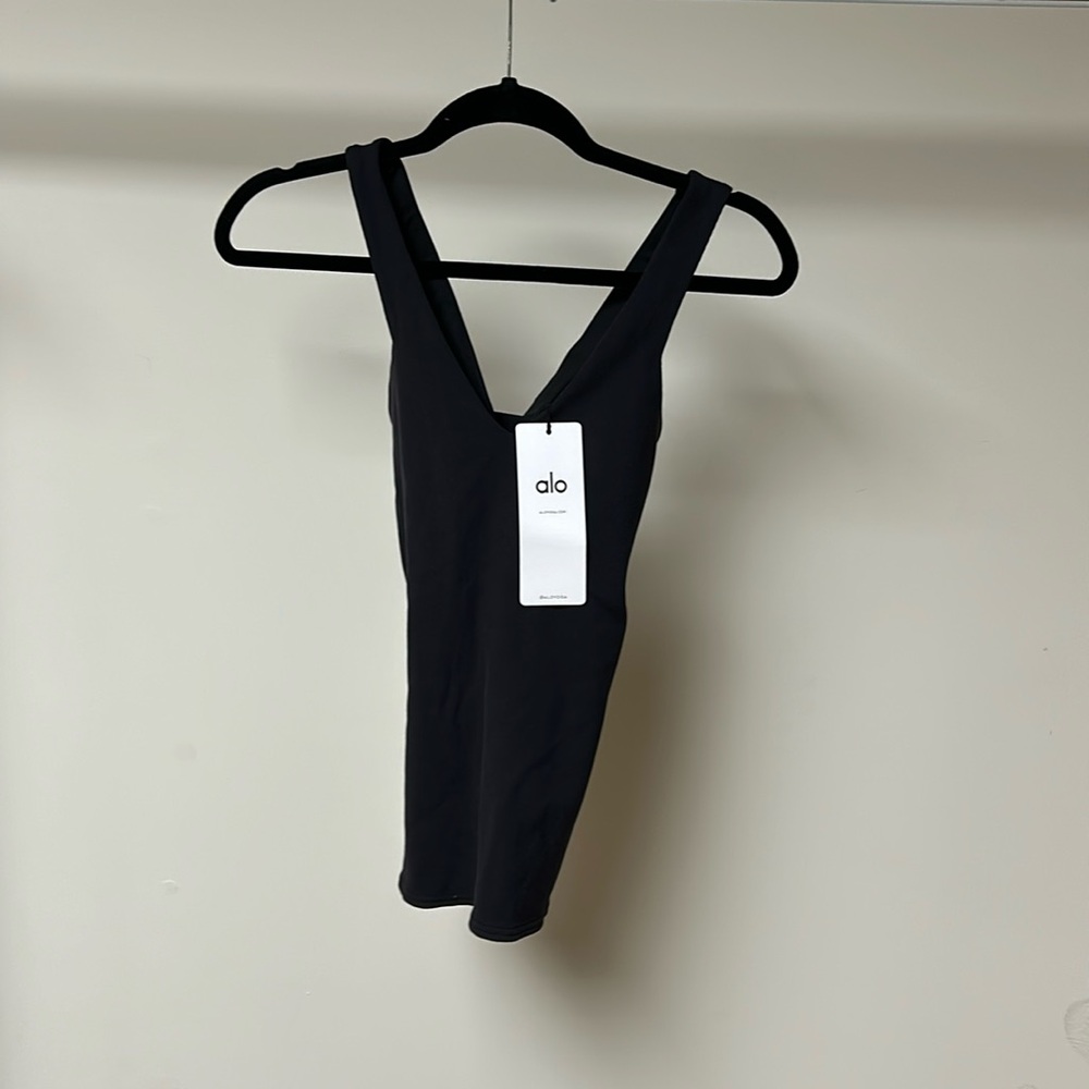 Alo yoga elevate tank black